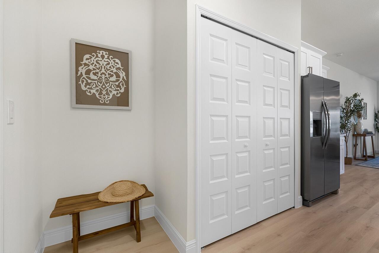 VERO LAKE ESTATES UNIT H-2 - Residential