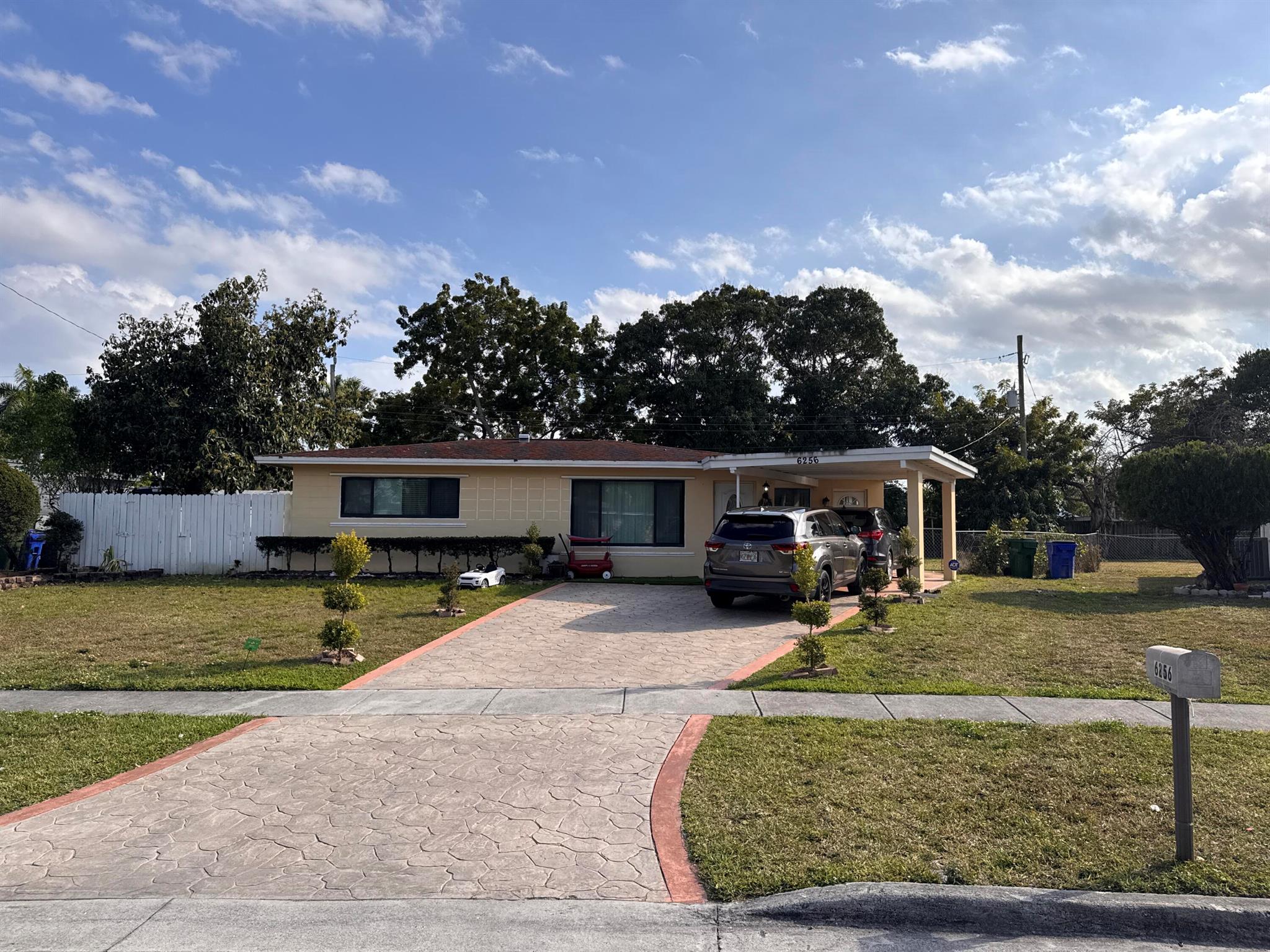 6256 NW 16th Court