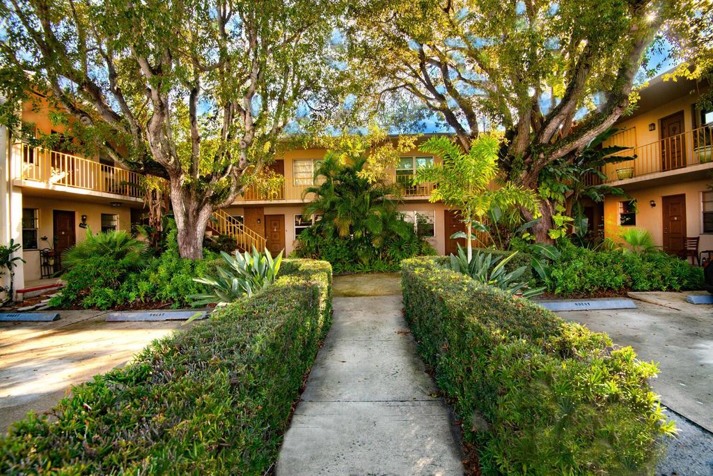 Photo of 30 S J Street #3, Lake Worth Beach, FL 33460 (MLS # R10953754)