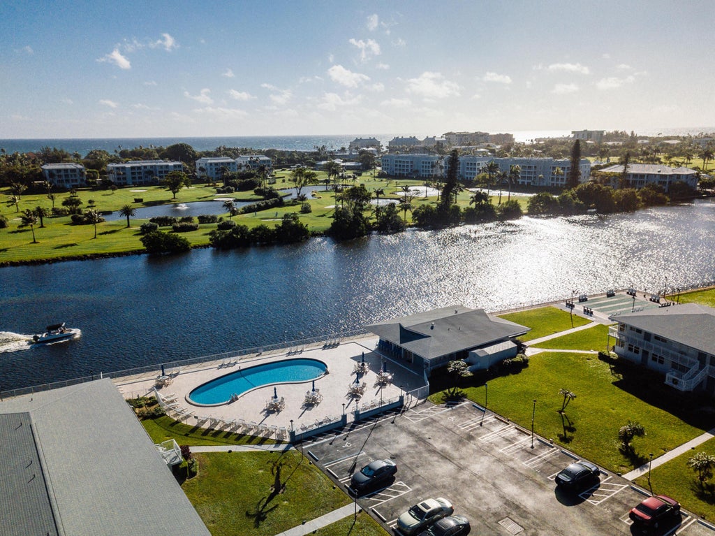 Photo of 2420 S FEDERAL Highway #0100, Boynton Beach, FL 33435 (MLS # B26088849)
