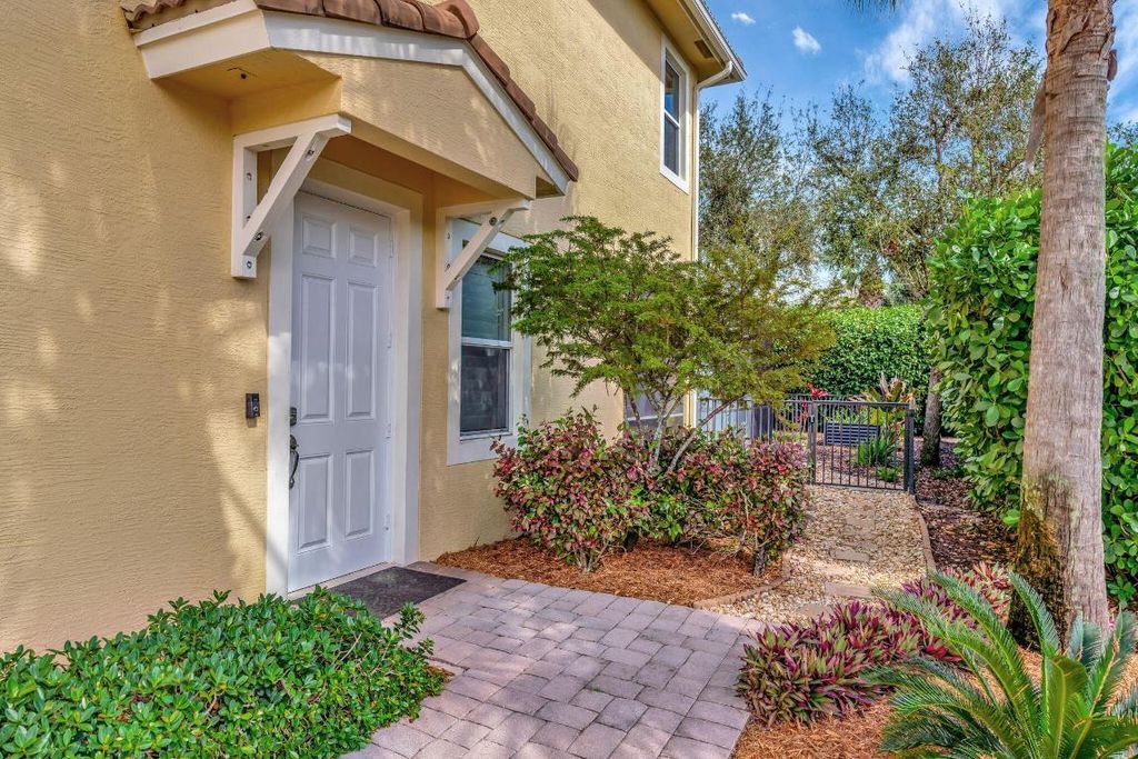 Photo of 4559 Cadiz Circle, Palm Beach Gardens, FL 33418 (MLS # R11158114)