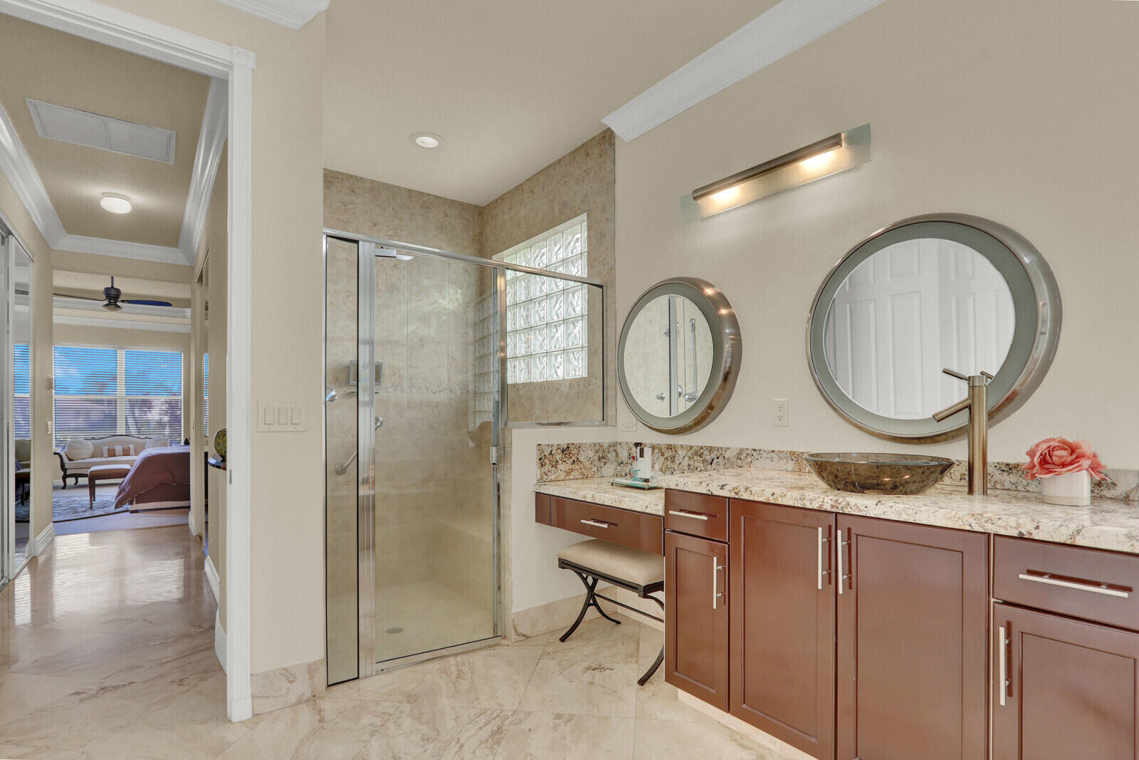 VALENCIA PALMS 3 - Residential