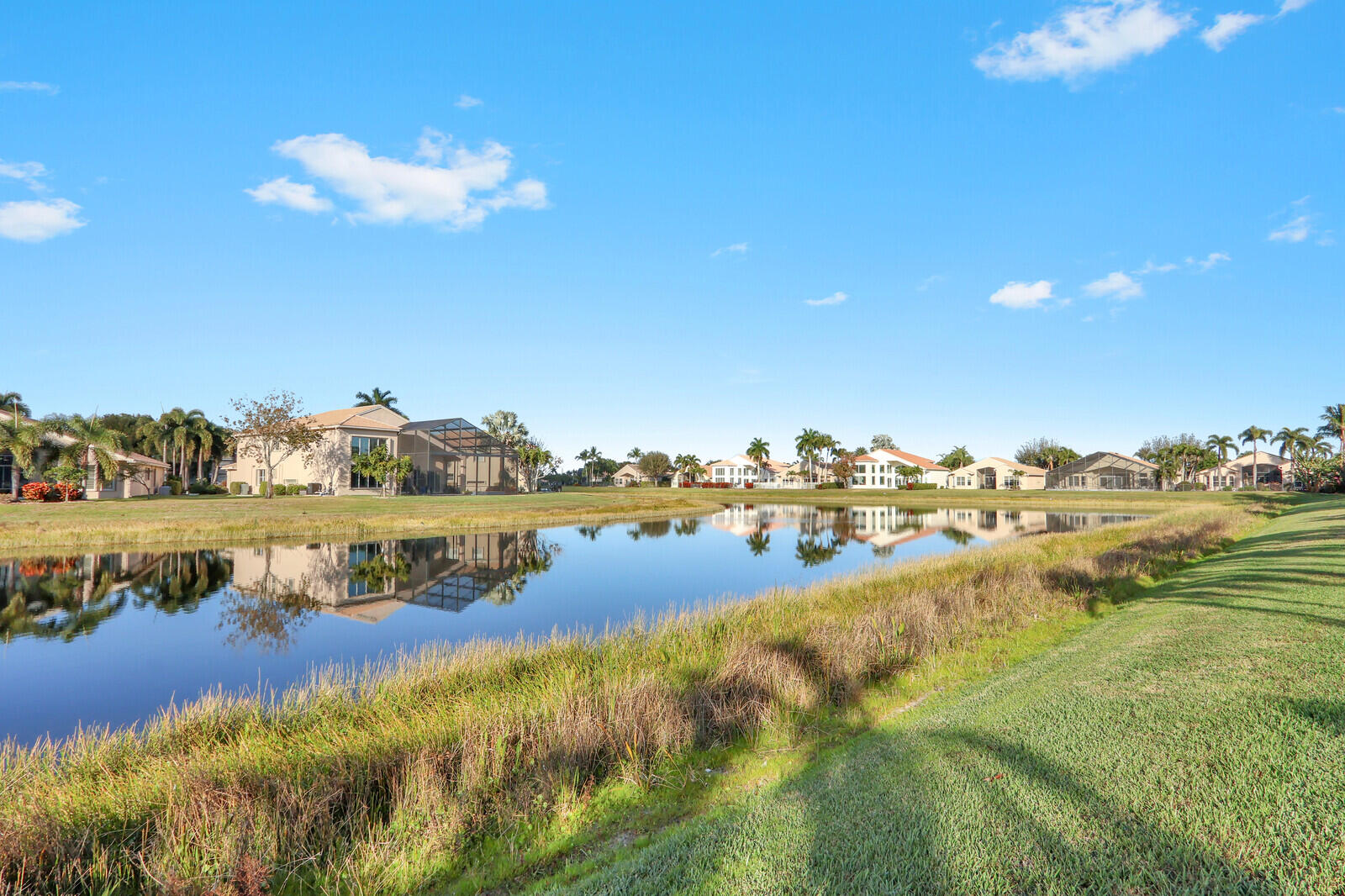 VALENCIA PALMS 3 - Residential