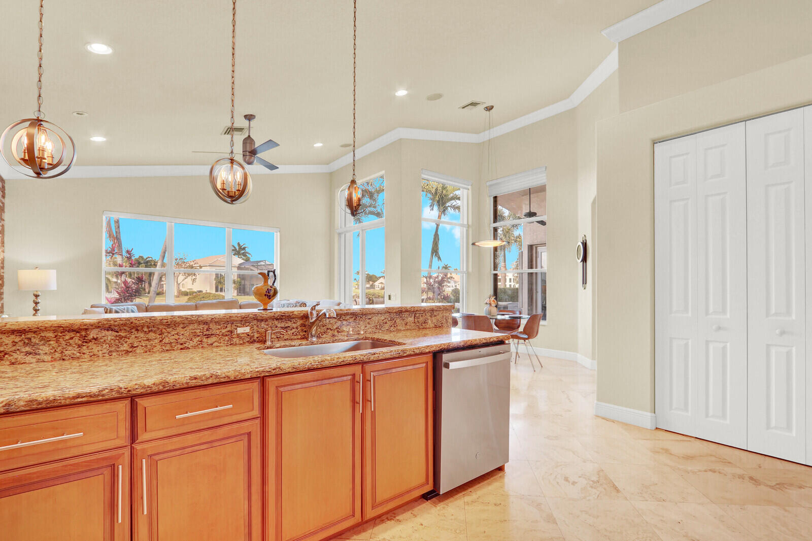 VALENCIA PALMS 3 - Residential