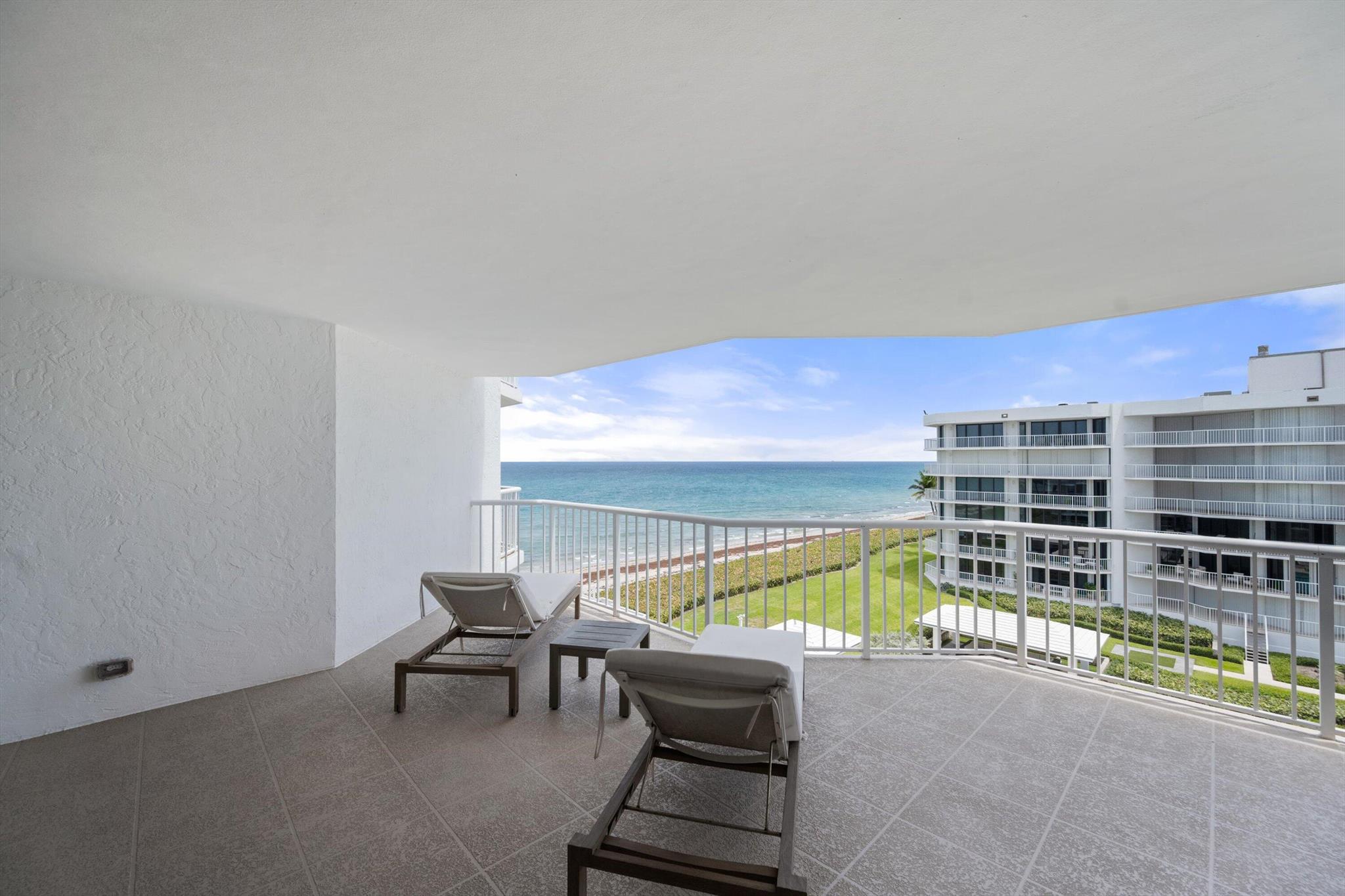 ENCLAVE OF PALM BEACH CON - Residential