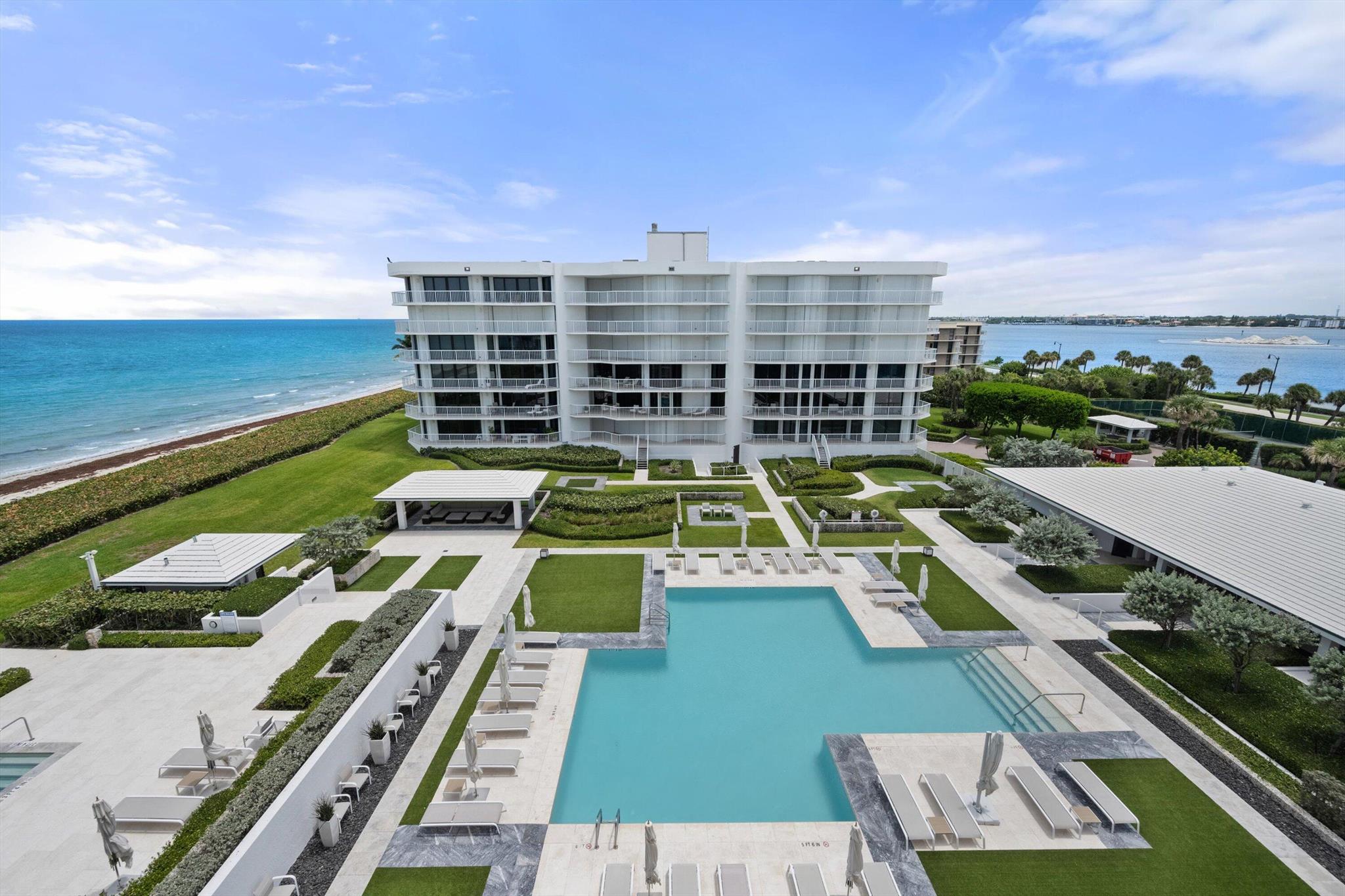 ENCLAVE OF PALM BEACH CON - Residential