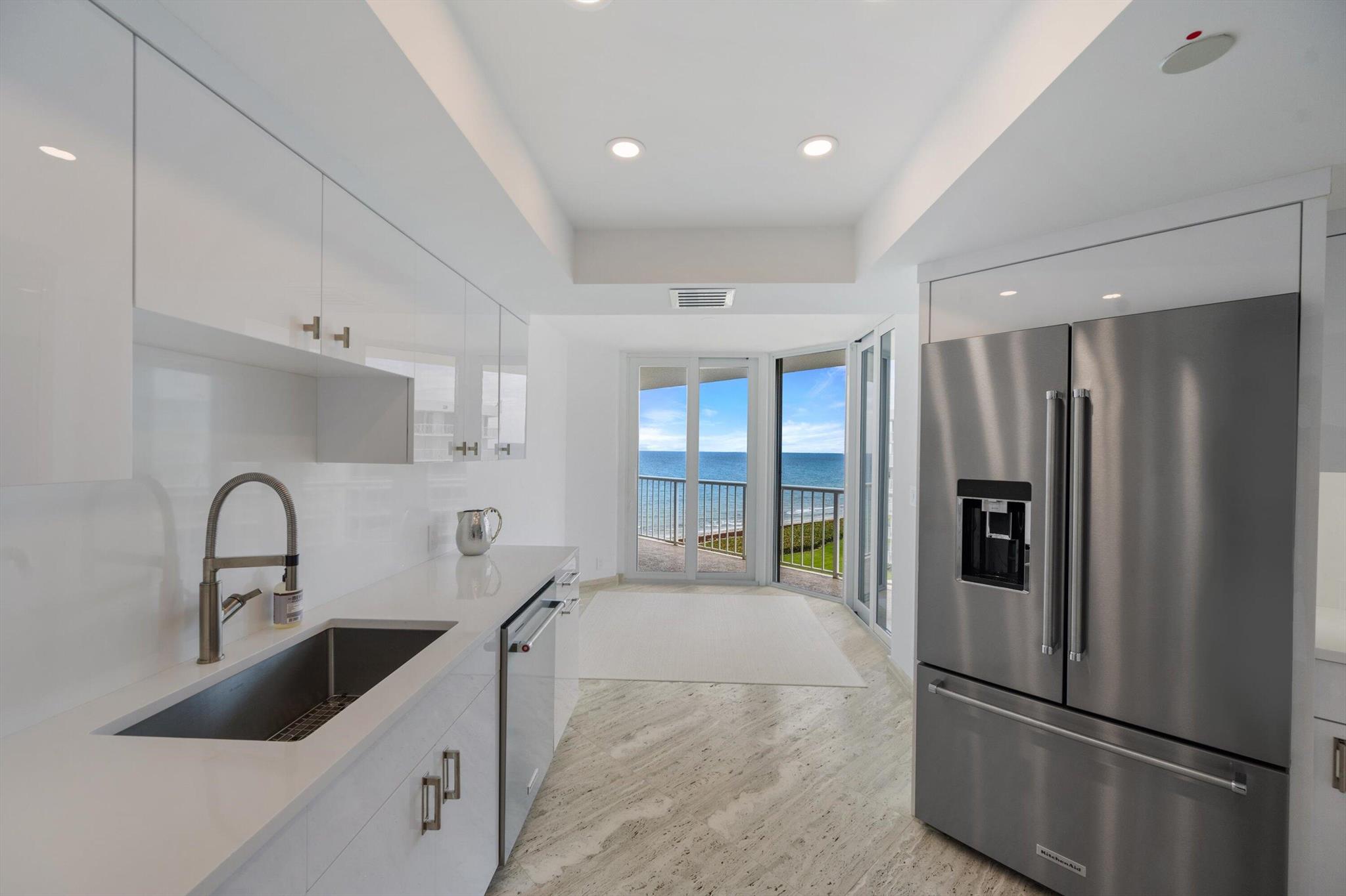 ENCLAVE OF PALM BEACH CON - Residential
