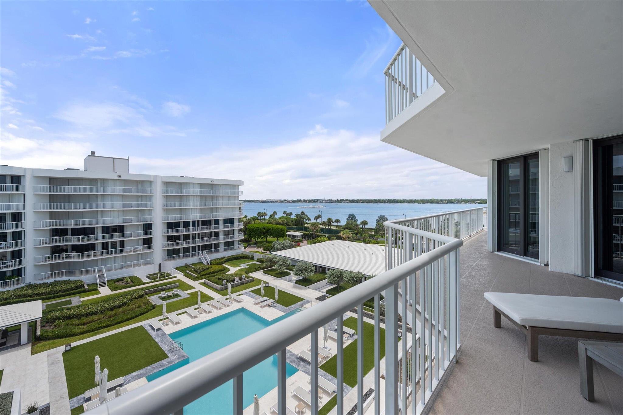 ENCLAVE OF PALM BEACH CON - Residential