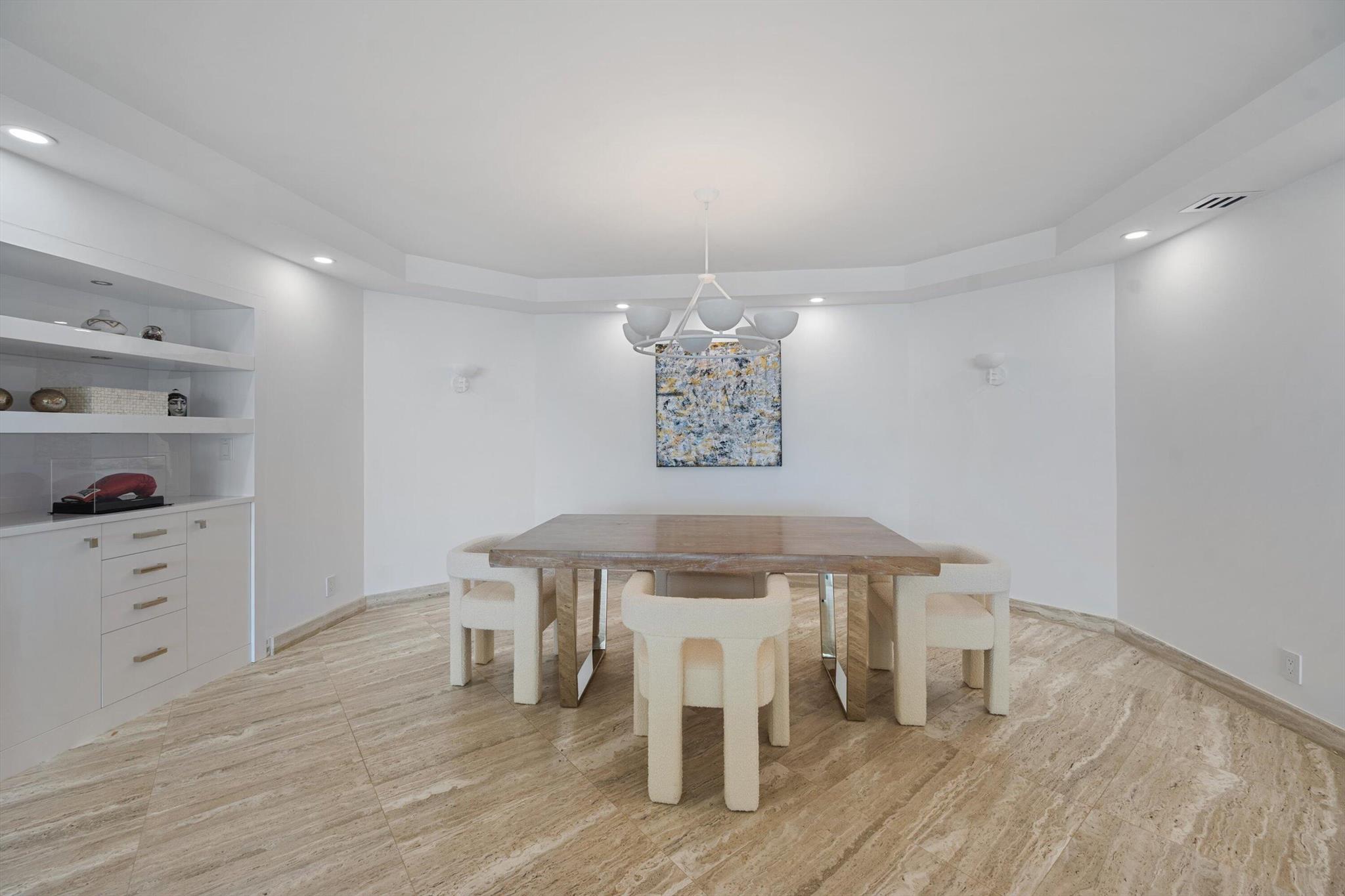 ENCLAVE OF PALM BEACH CON - Residential