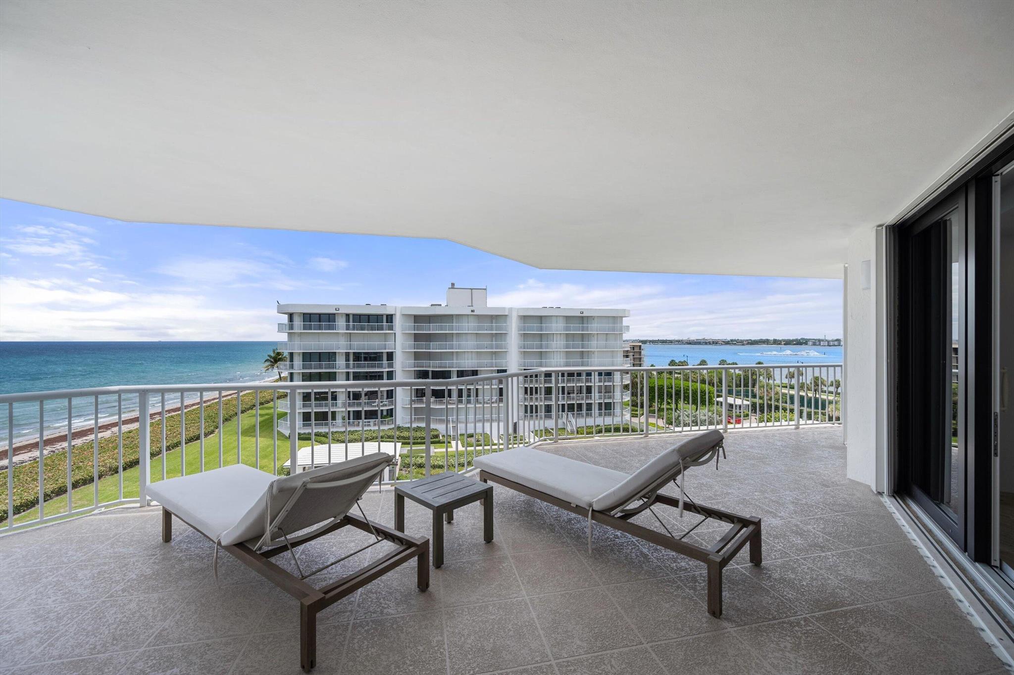ENCLAVE OF PALM BEACH CON - Residential