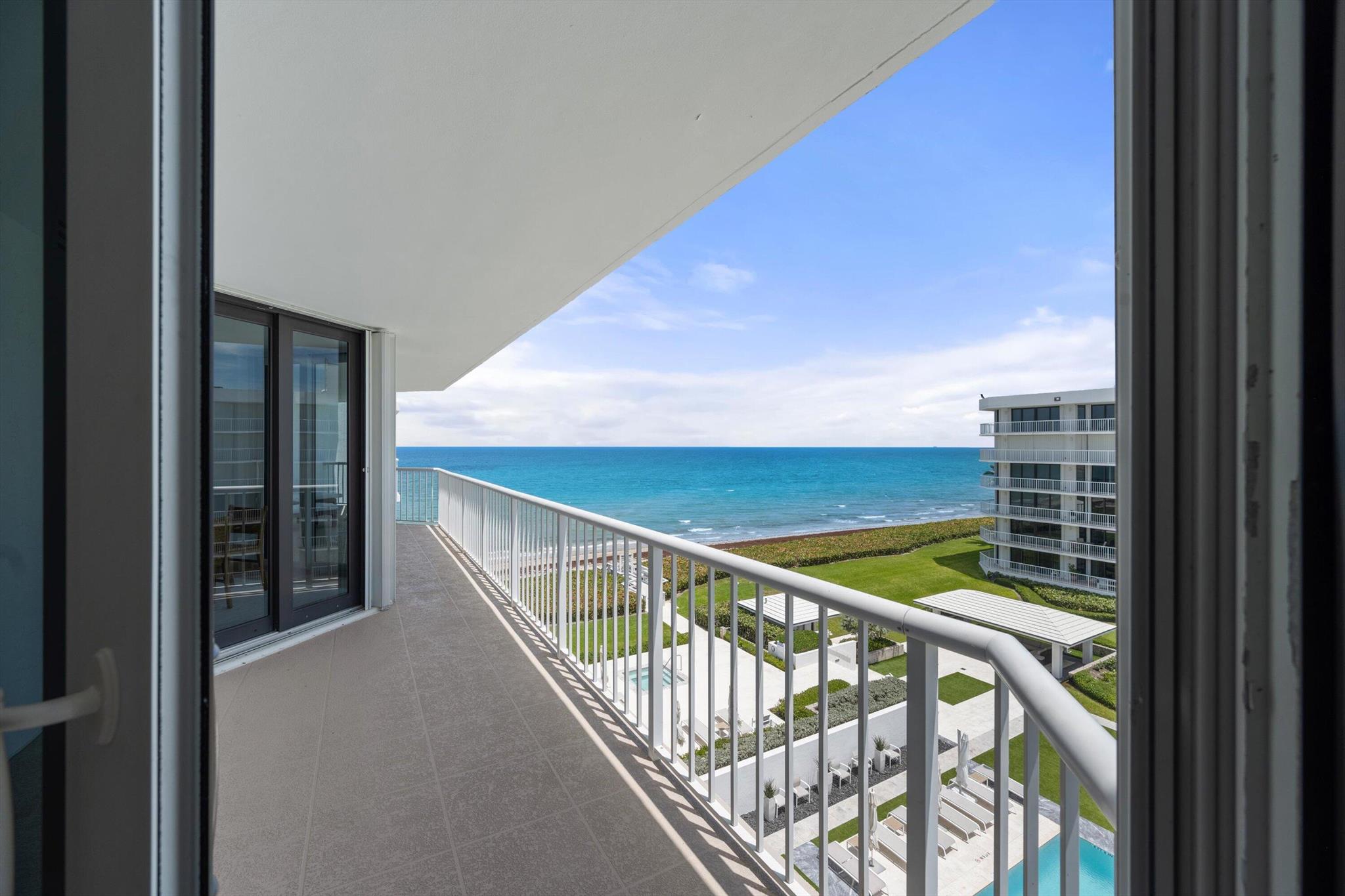 ENCLAVE OF PALM BEACH CON - Residential