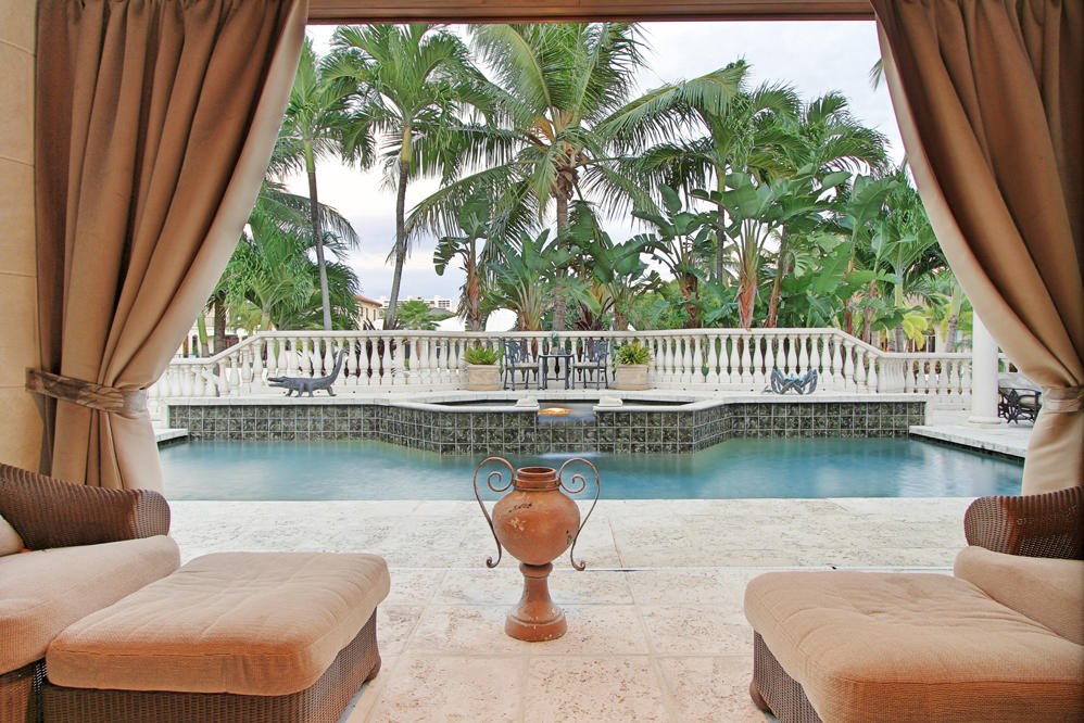 ROYAL PALM YACHT & COUNTRY CLUB - Residential