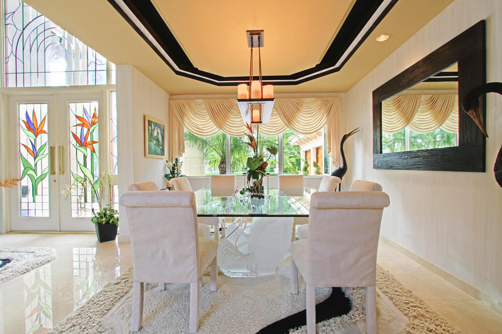 ROYAL PALM YACHT & COUNTRY CLUB - Residential