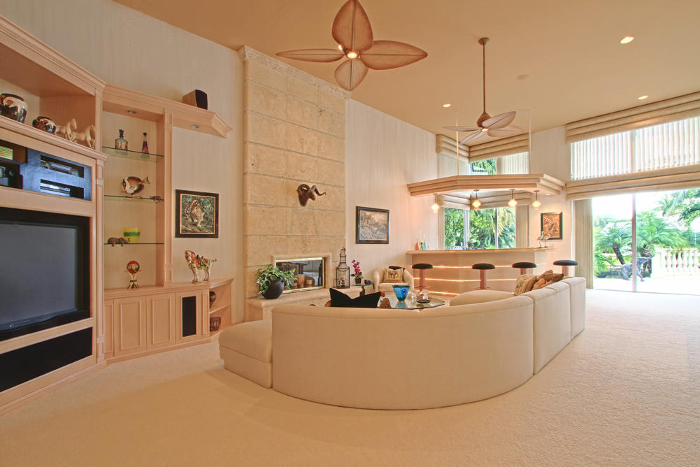 ROYAL PALM YACHT & COUNTRY CLUB - Residential