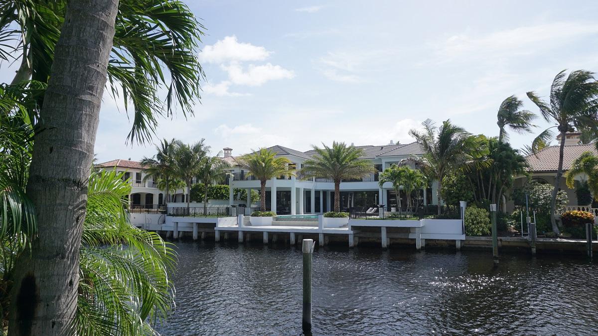 ROYAL PALM YACHT & COUNTRY CLUB - Residential