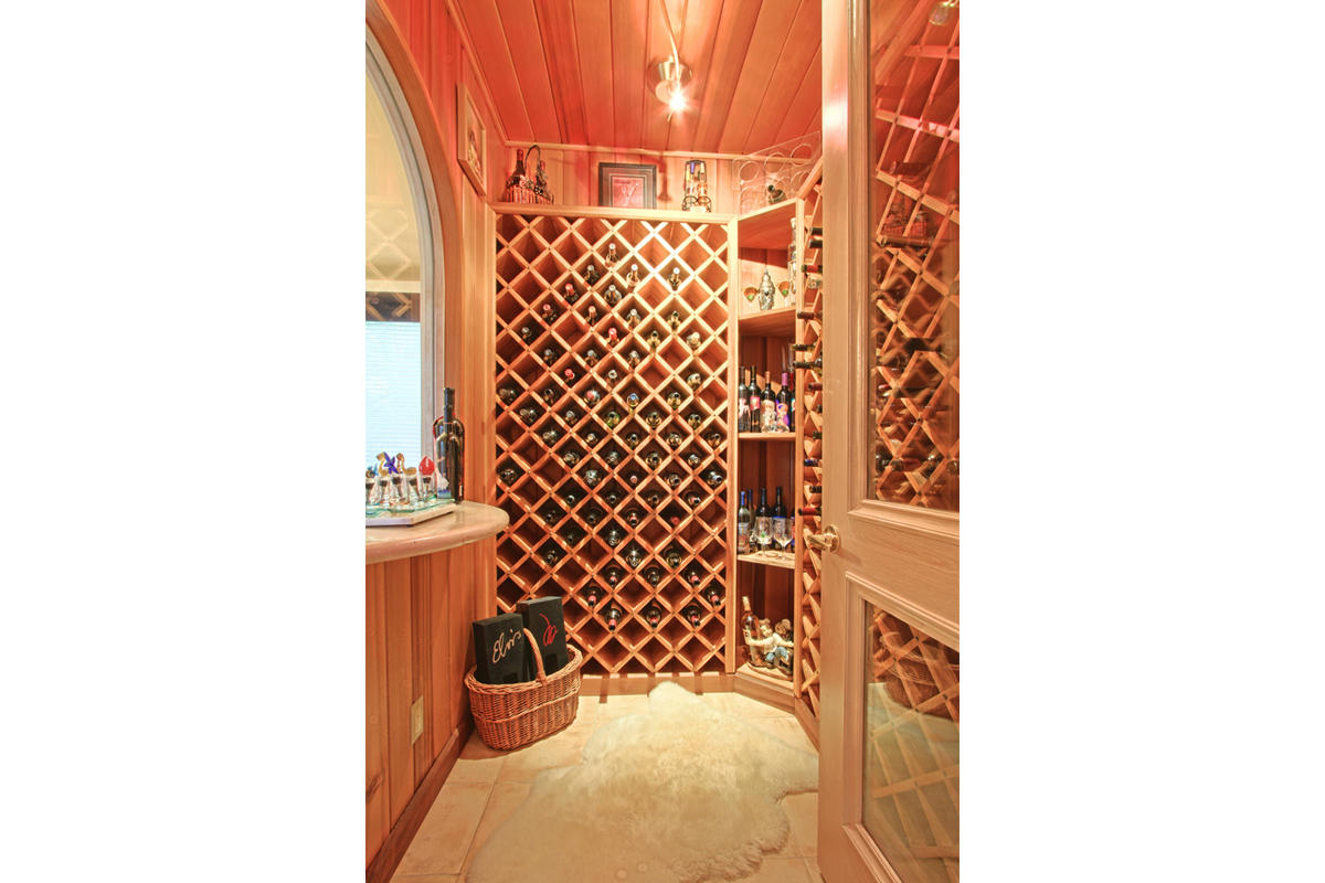 ROYAL PALM YACHT & COUNTRY CLUB - Residential