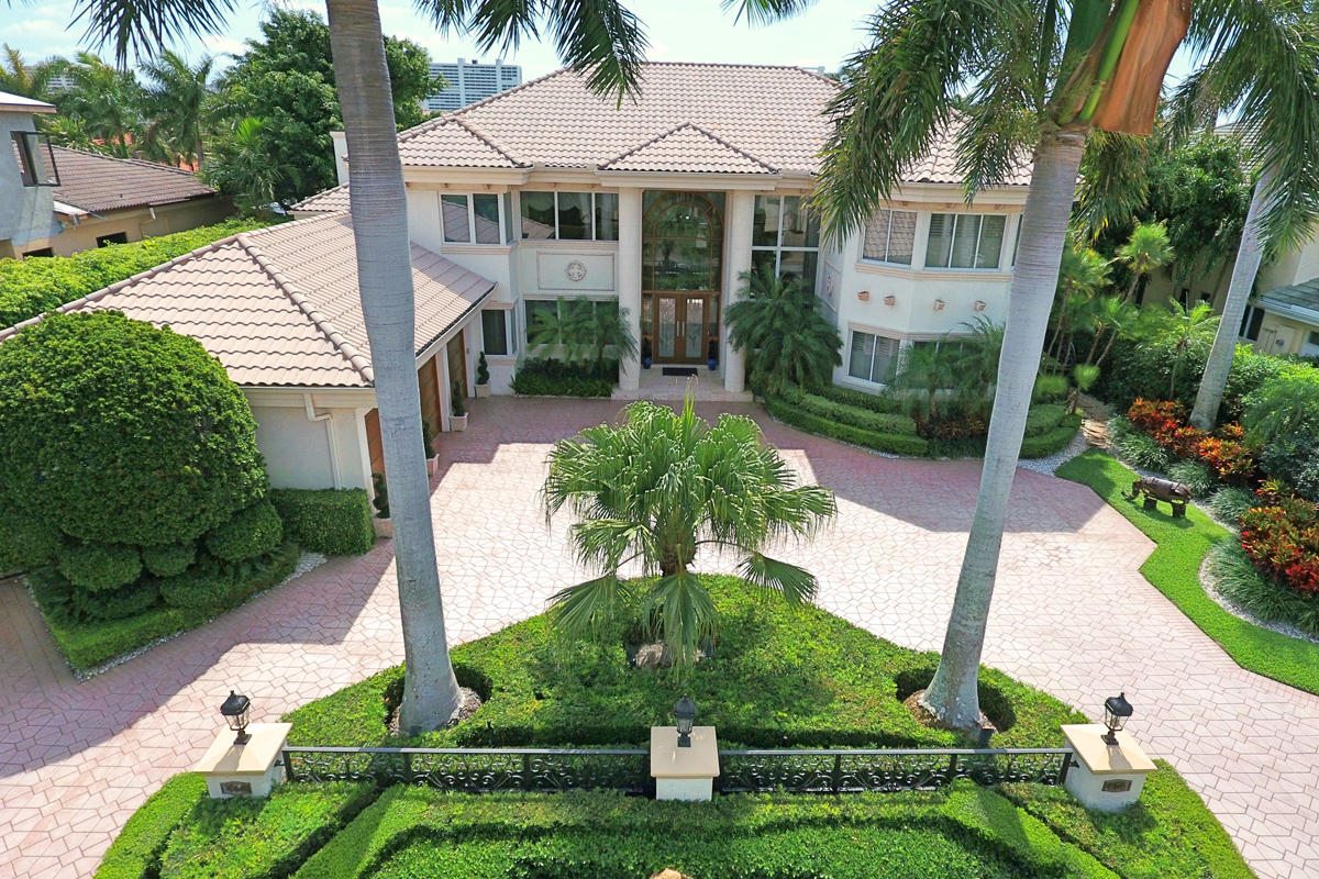 ROYAL PALM YACHT & COUNTRY CLUB - Residential