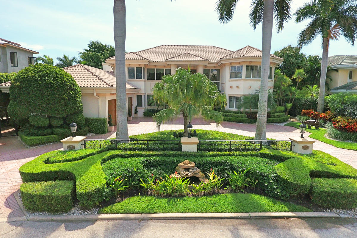 ROYAL PALM YACHT & COUNTRY CLUB - Residential