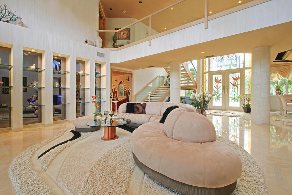 ROYAL PALM YACHT & COUNTRY CLUB - Residential