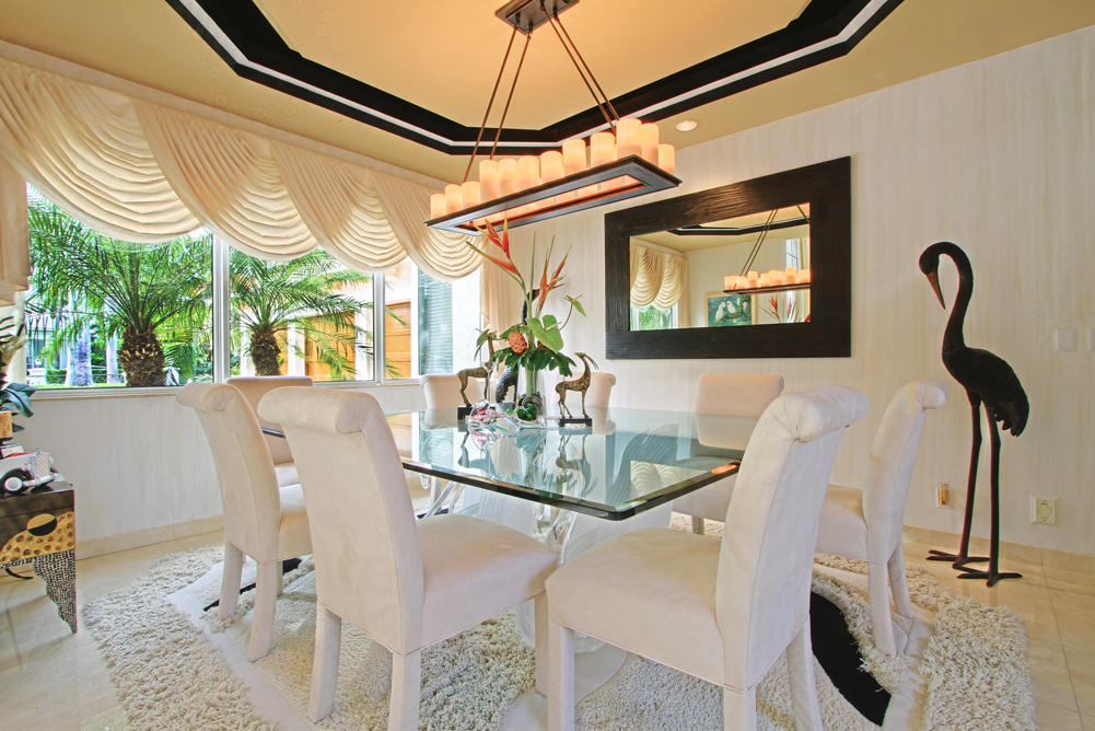 ROYAL PALM YACHT & COUNTRY CLUB - Residential