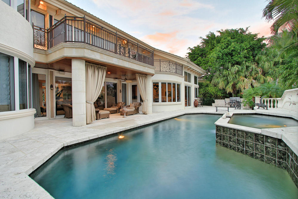 ROYAL PALM YACHT & COUNTRY CLUB - Residential