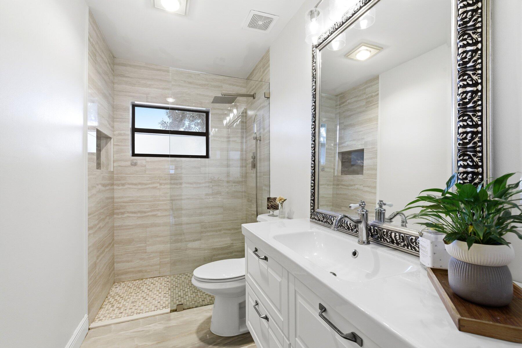 CANARY PALM CLUB - Residential