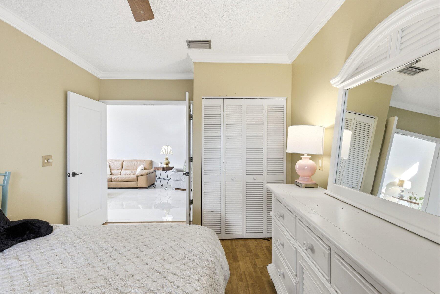 CANARY PALM CLUB - Residential