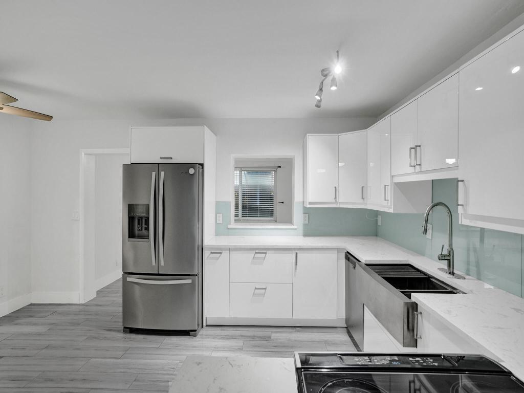 COLLIER ESTATES 2ND ADD - Residential Lease