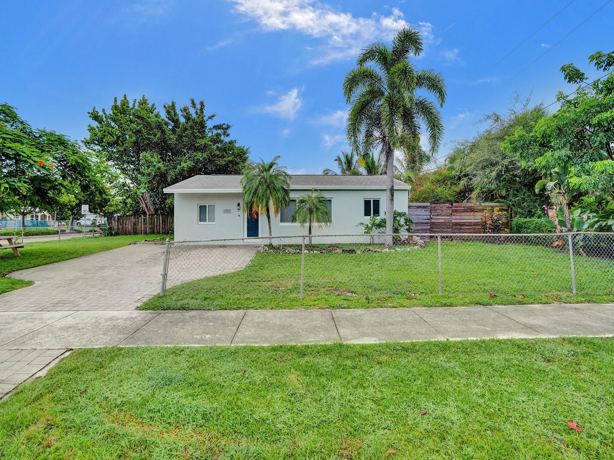 COLLIER ESTATES 2ND ADD - Residential Lease