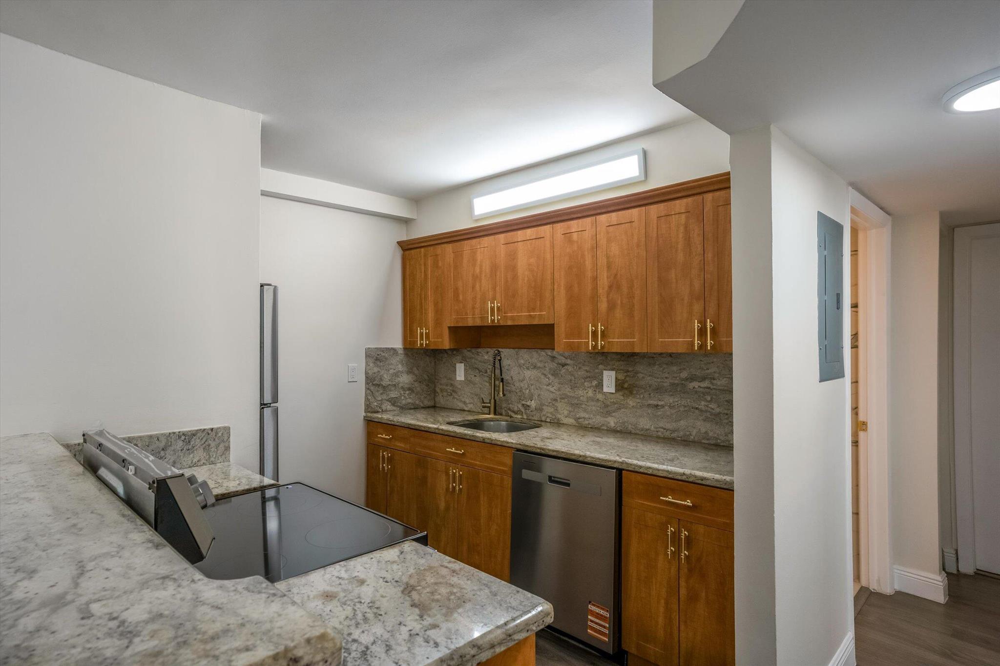 1673 Bay Road 206