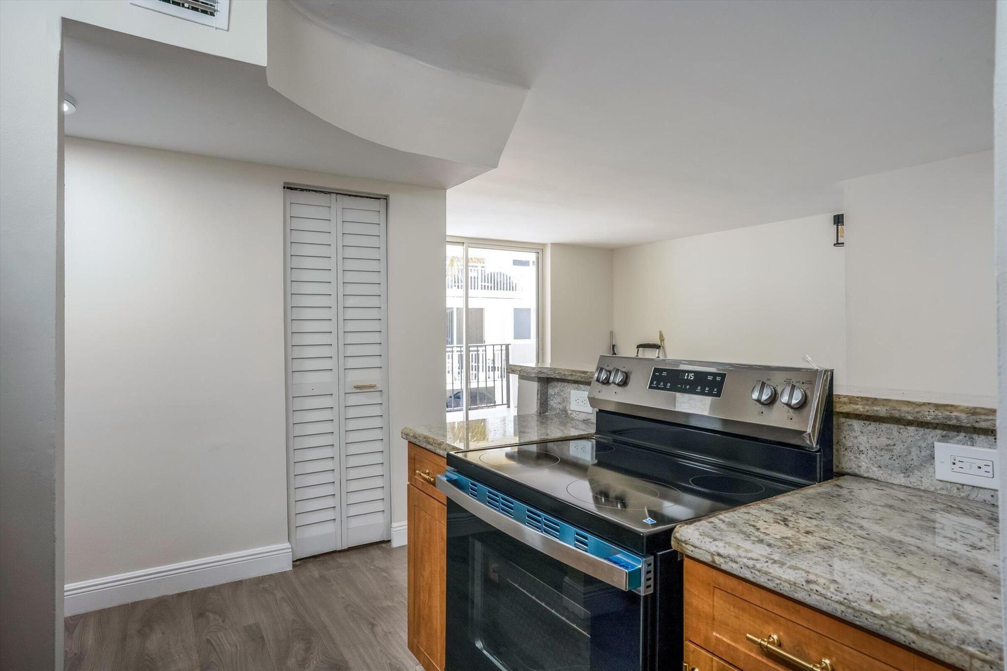 1673 Bay Road 206