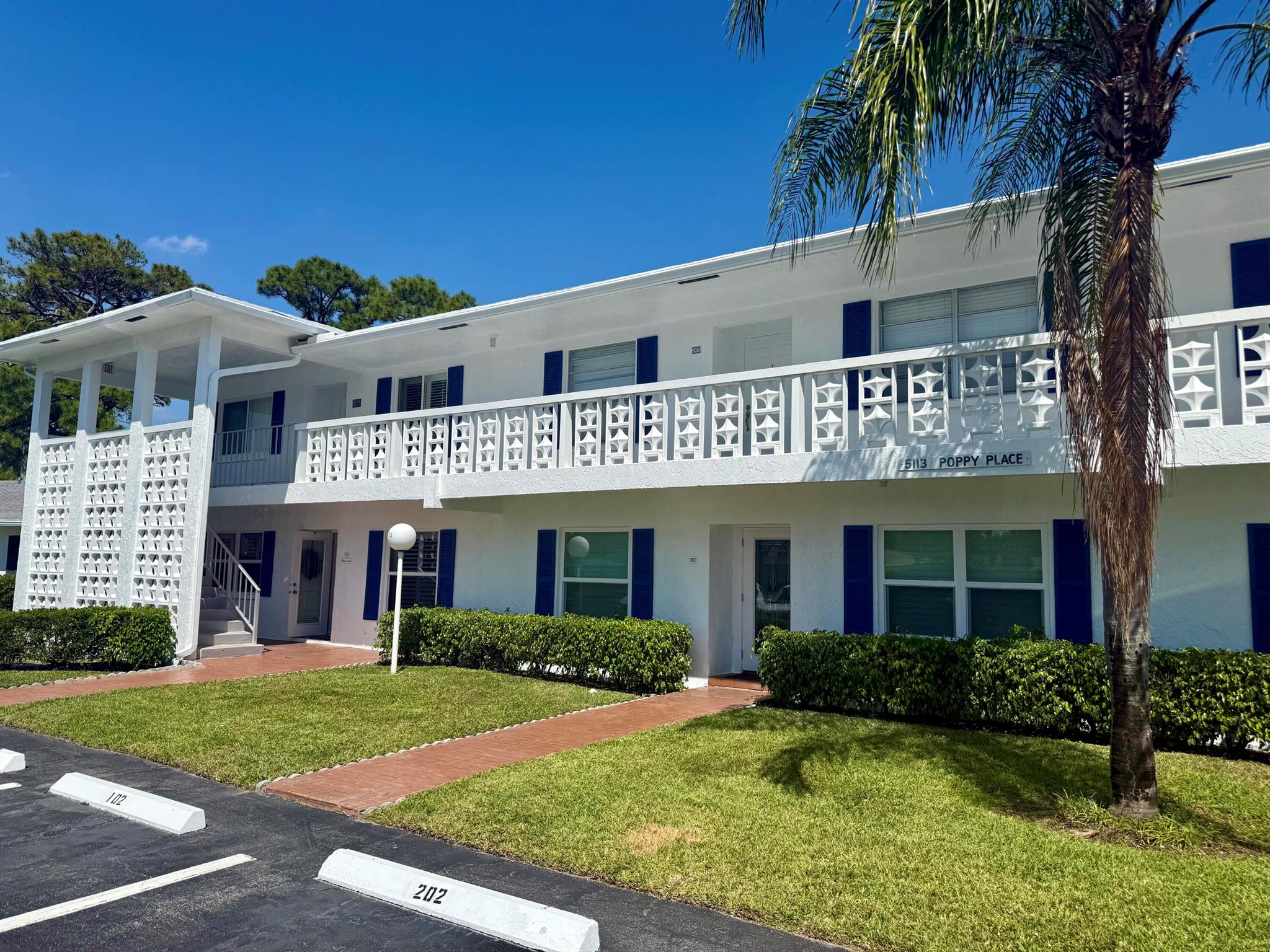 5113 Poppy Place 201