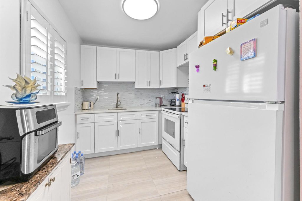 Photo of 317 Saxony G, Delray Beach, FL 33446 (MLS # R11143504)