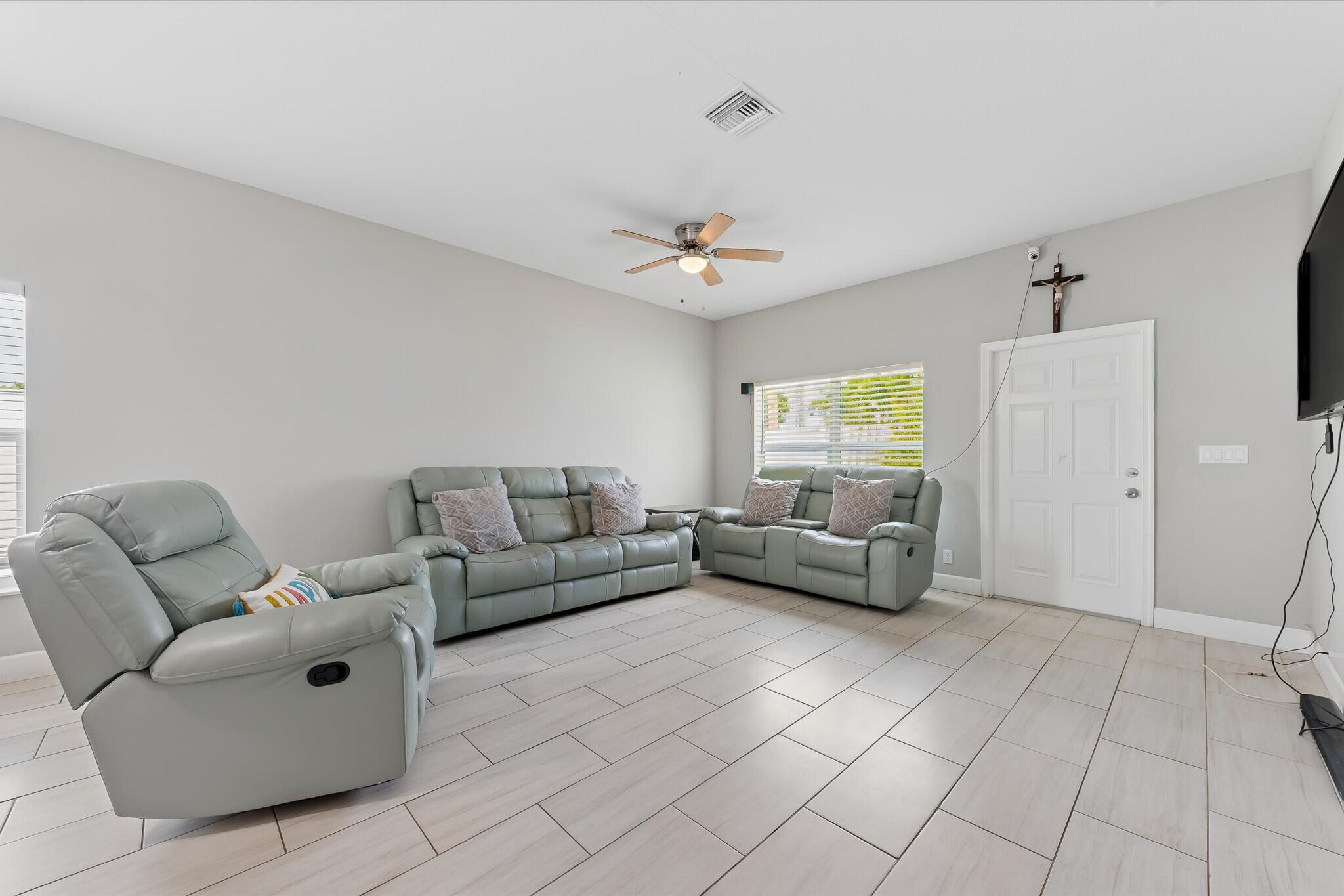 CHERRY HILLS - Residential