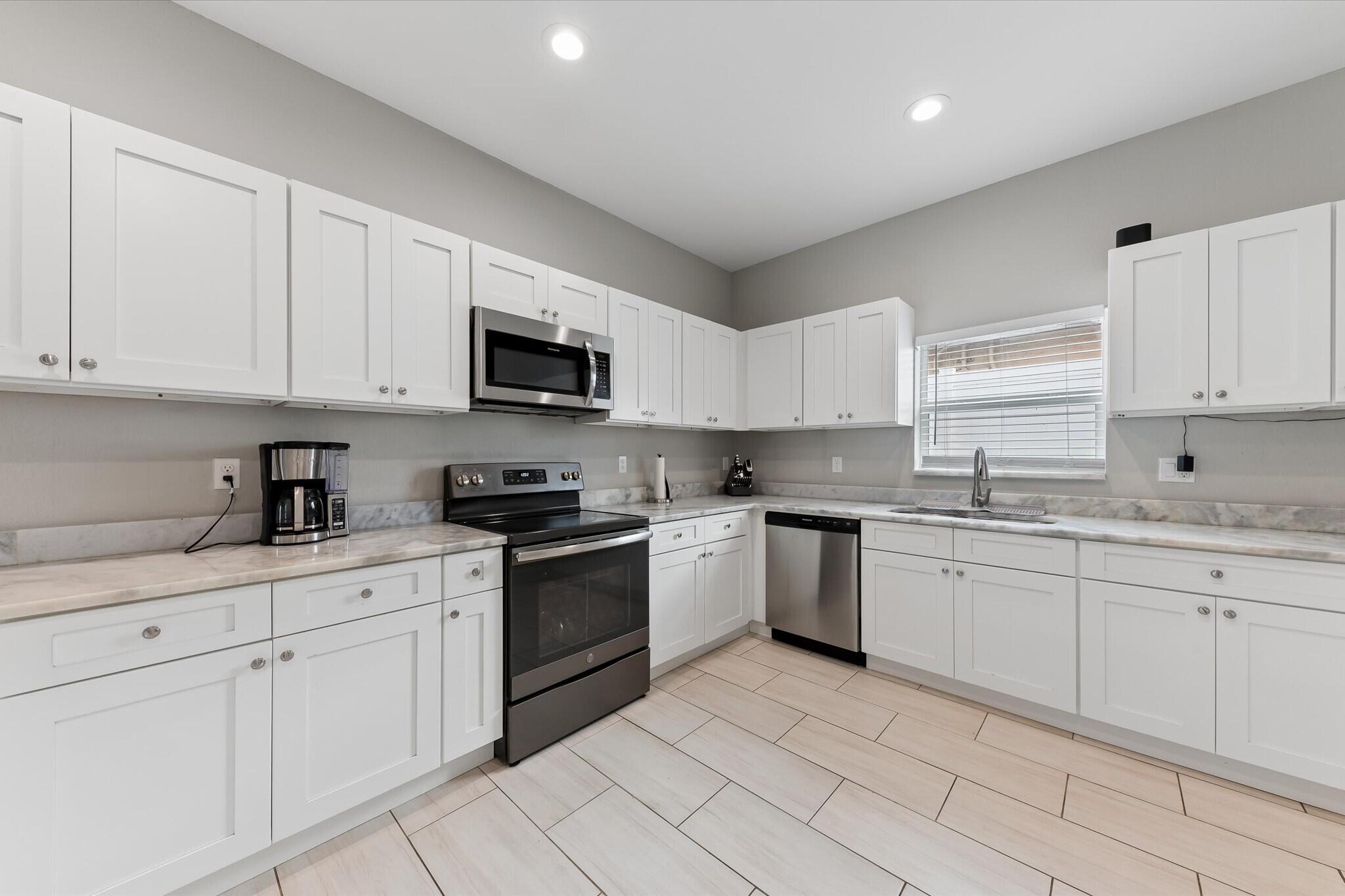 CHERRY HILLS - Residential