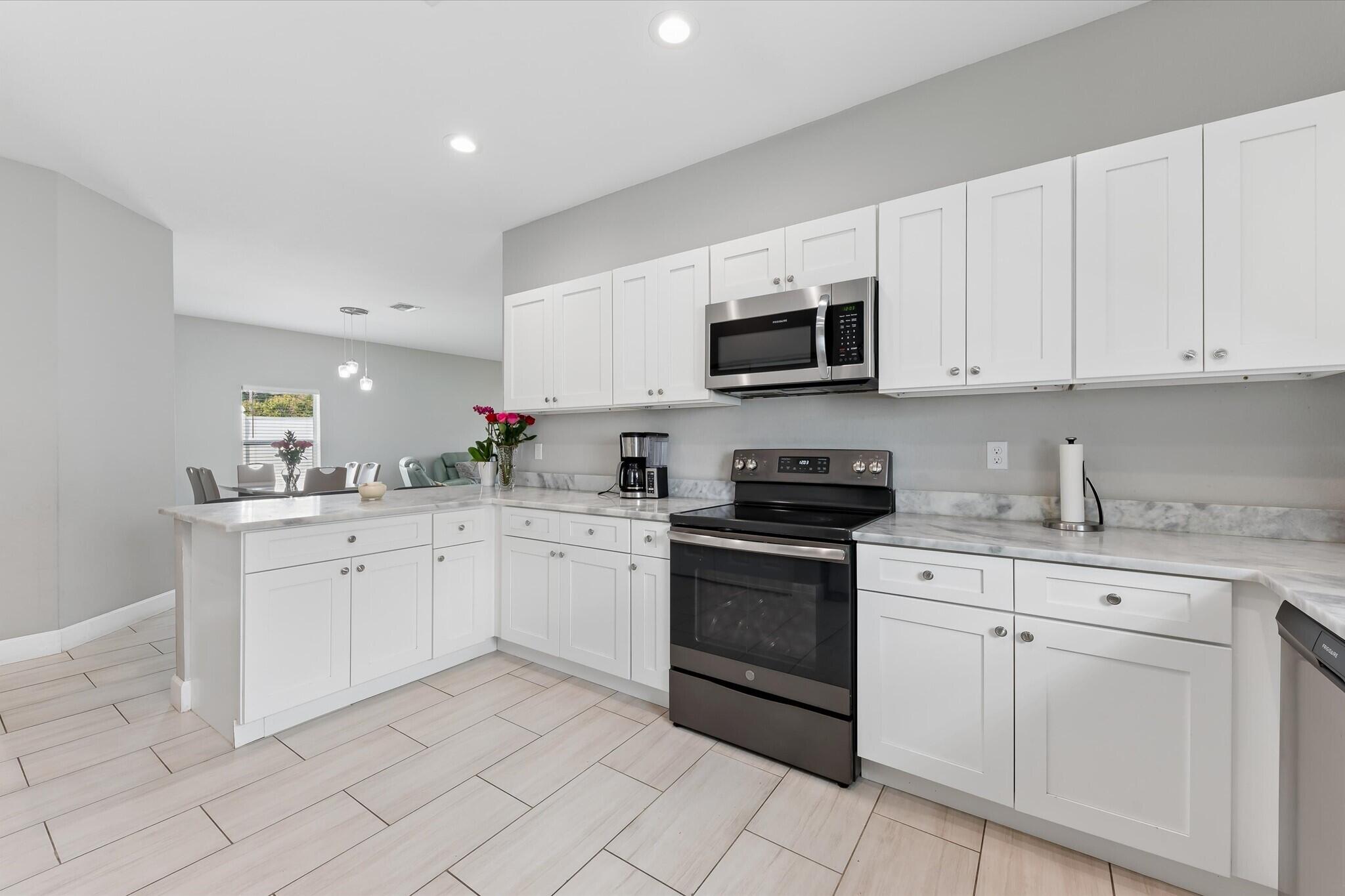 CHERRY HILLS - Residential