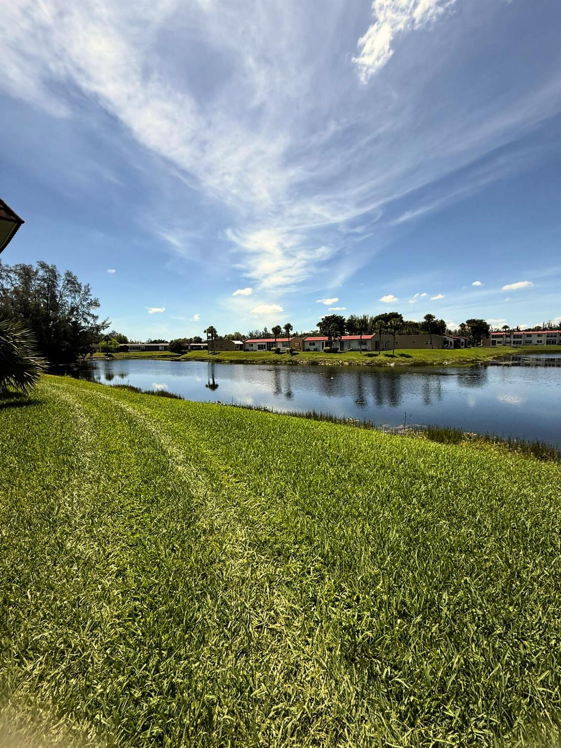 218 Lake Frances Drive, West Palm Beach, FL, 33411/$129,999 2 218 Lake Frances Drive