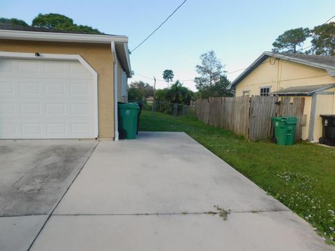 A home in Port St Lucie