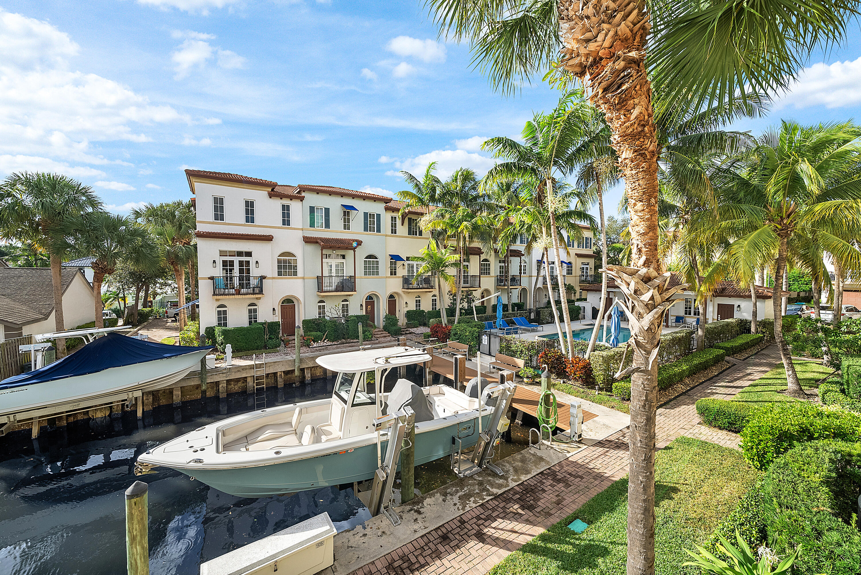 ESTANCIA AT BOYNTON BEACH - Residential Lease