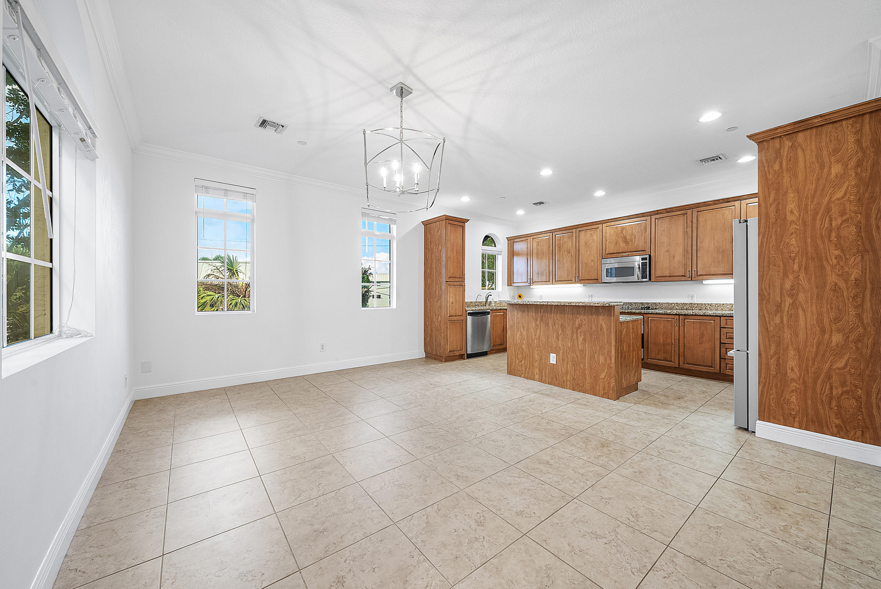 ESTANCIA AT BOYNTON BEACH - Residential Lease