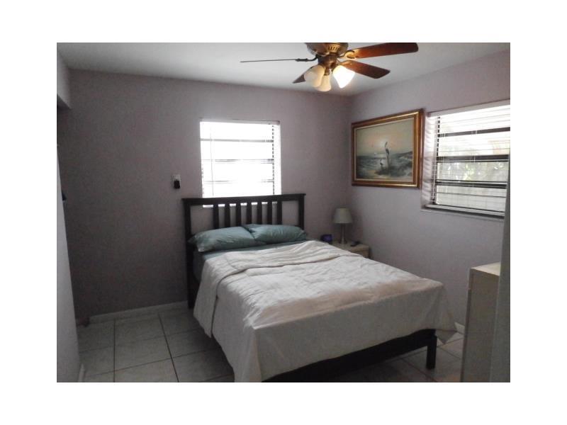 COLLIER MANOR 2ND ADD - Residential