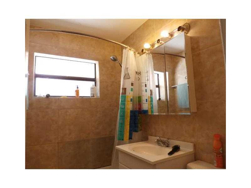 COLLIER MANOR 2ND ADD - Residential