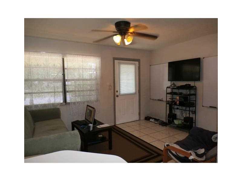 COLLIER MANOR 2ND ADD - Residential