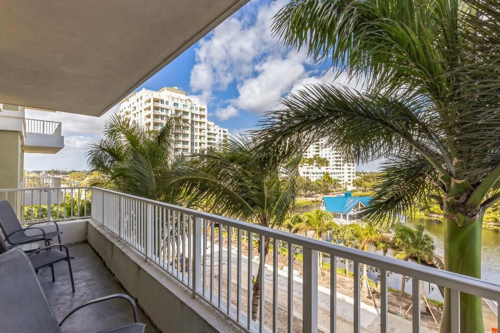 Photo of 700 E Boynton Beach Boulevard #511, Boynton Beach, FL 33435 (MLS # R11137599)