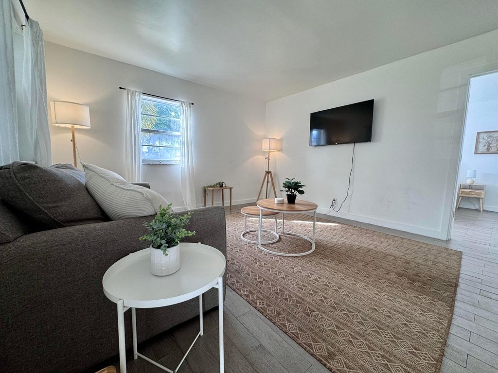 Photo of 202 Lucerne Avenue #Unit 9, Lake Worth Beach, FL 33460 (MLS # B26043616)