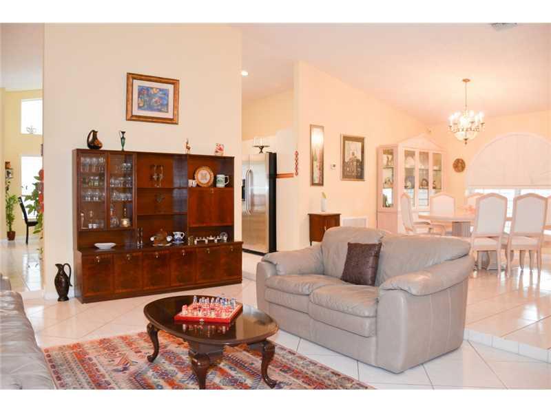 WEST GLEN - Residential Lease