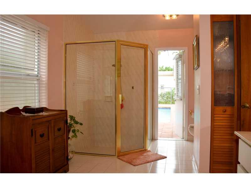 WEST GLEN - Residential Lease