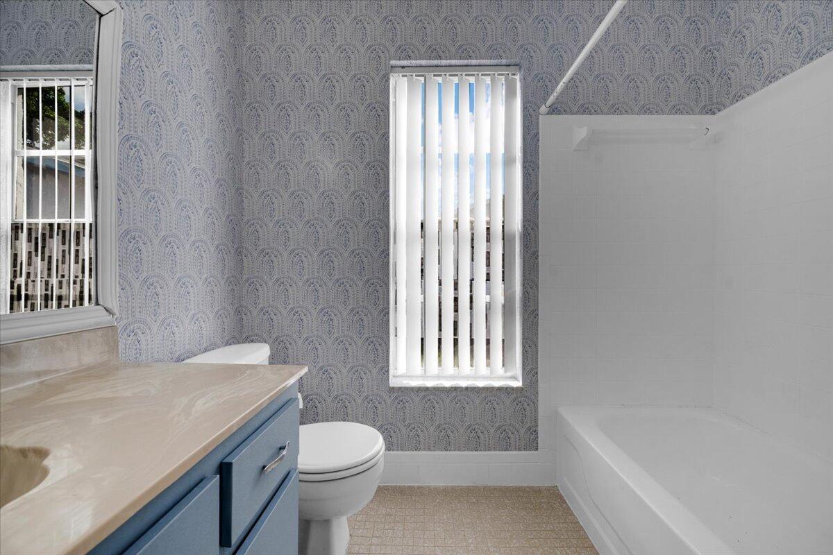 LUCERNE LAKES - Residential