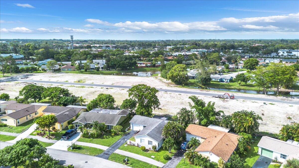 LUCERNE LAKES - Residential