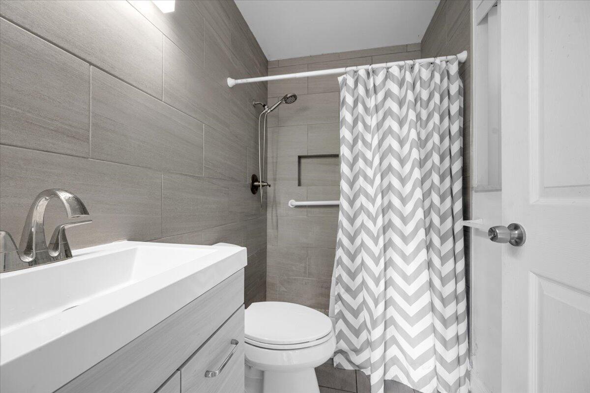 LUCERNE LAKES - Residential